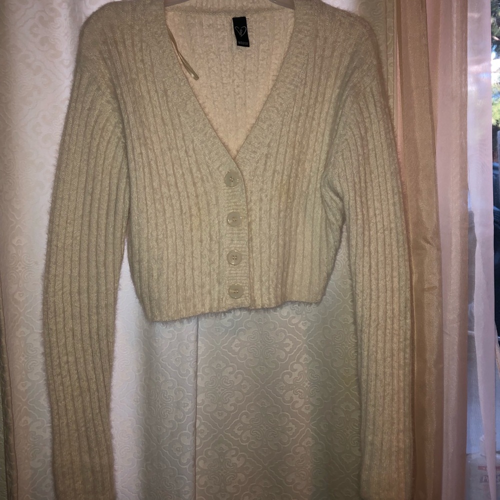 Knitted long sleeve/ sweater